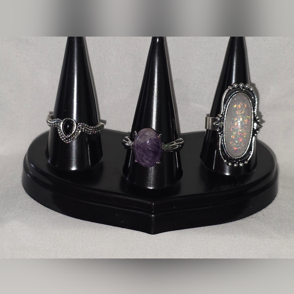 Elegant Silver and Purple Gemstone Ring Set Size 8